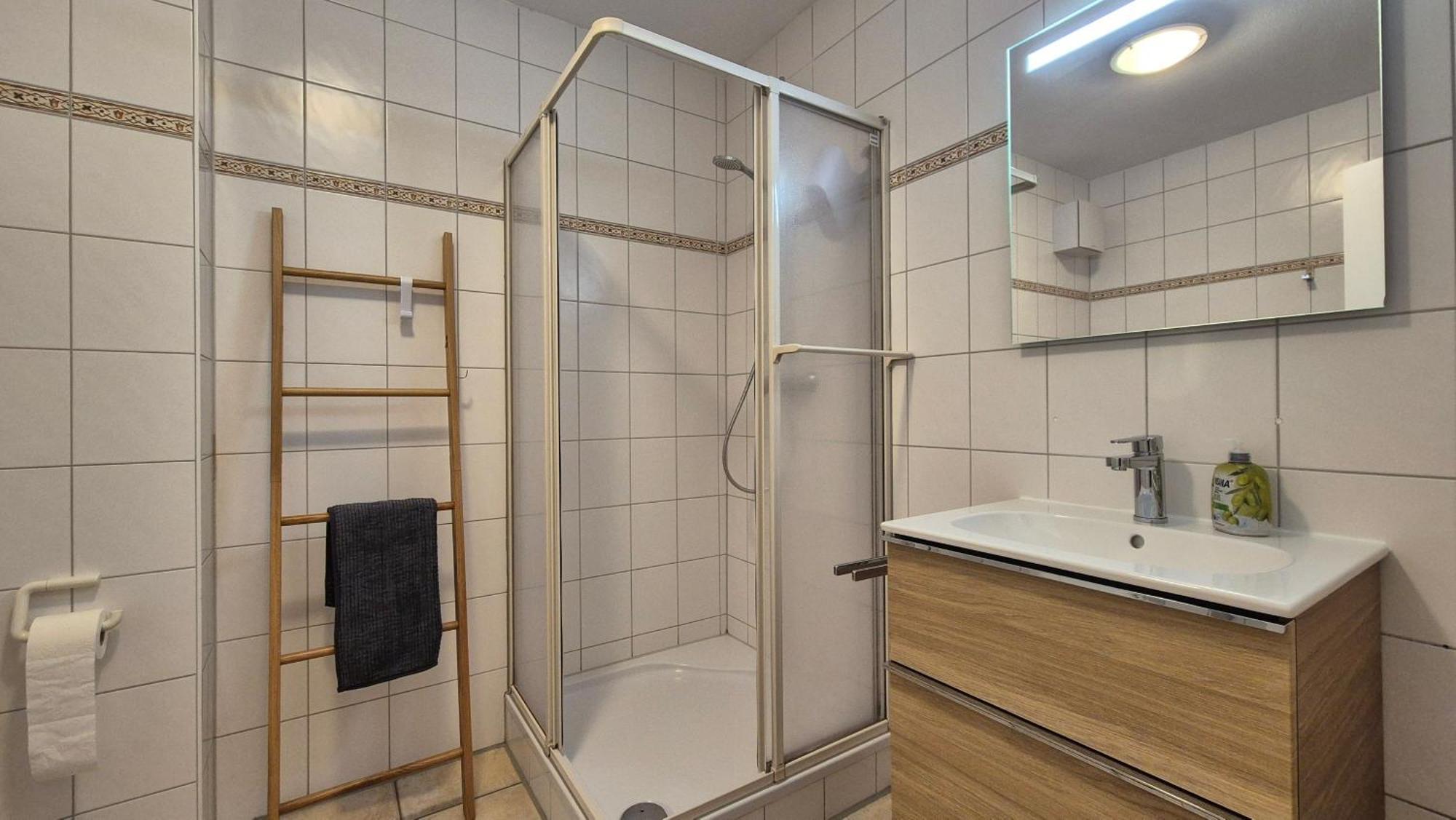 Fewo 2 Stueven Im Reetdachhaus Fewo Cc Kölpinsee Eksteriør bilde